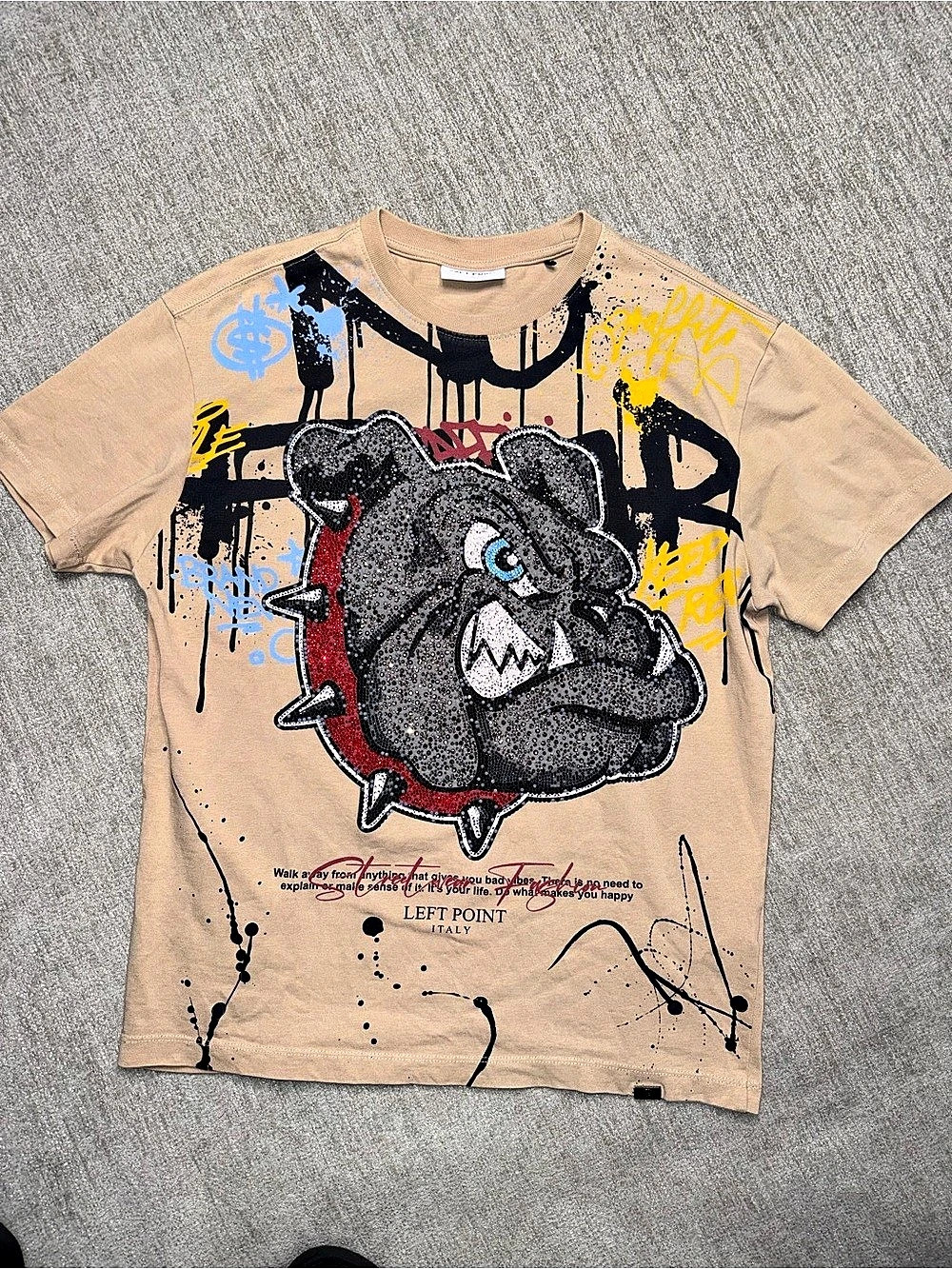 Left Point Graphic Bulldog Short Sleeve Tee Size Small